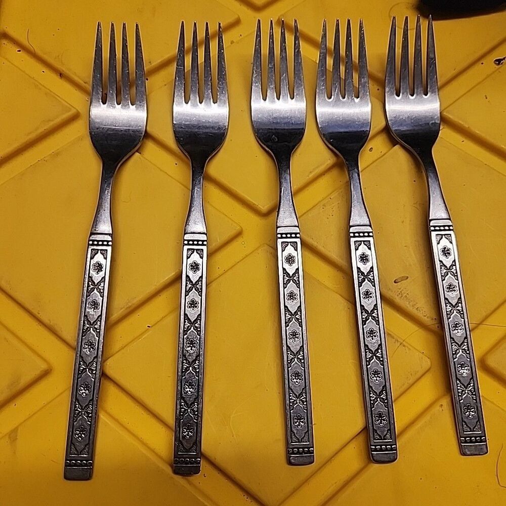 Oneida Distinction Stainless Silverware LISBON 7.25” Forks Set Of 5